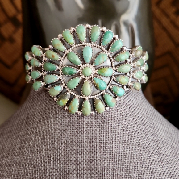 Amazing NWT Native American Navajo Turquoise Flower Cluster Cuff Bracelet 💙 - Picture 2 of 16
